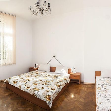 Central Guesthouse Five Corners Szófia Kültér fotó