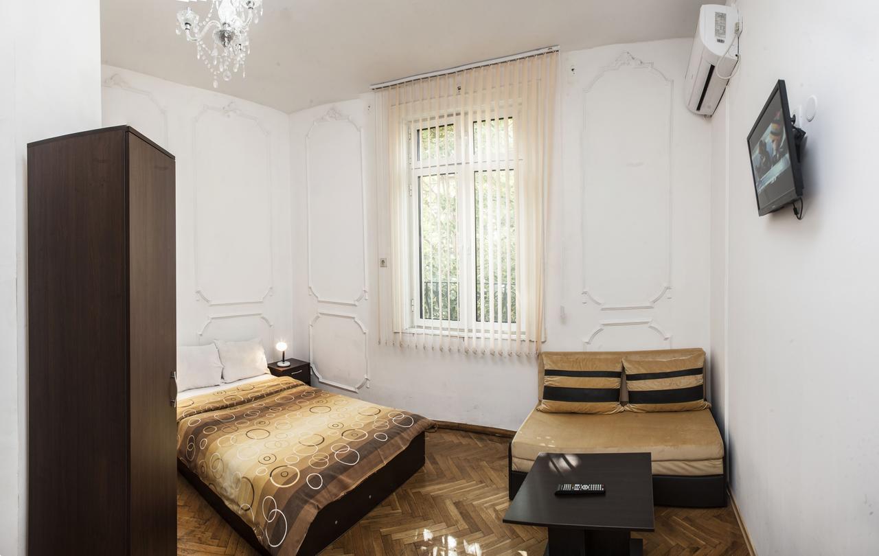 Central Guesthouse Five Corners Szófia Kültér fotó
